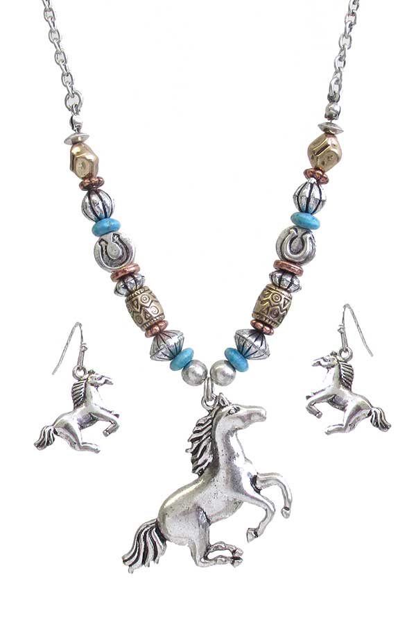 Western theme horse necklace set