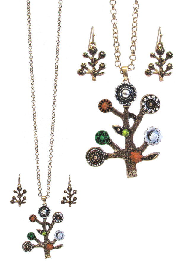 Vintage metal tree of life pendant necklace